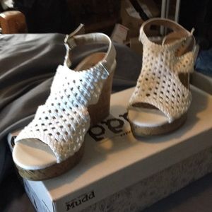 NIB MUDD Wedge Sandals